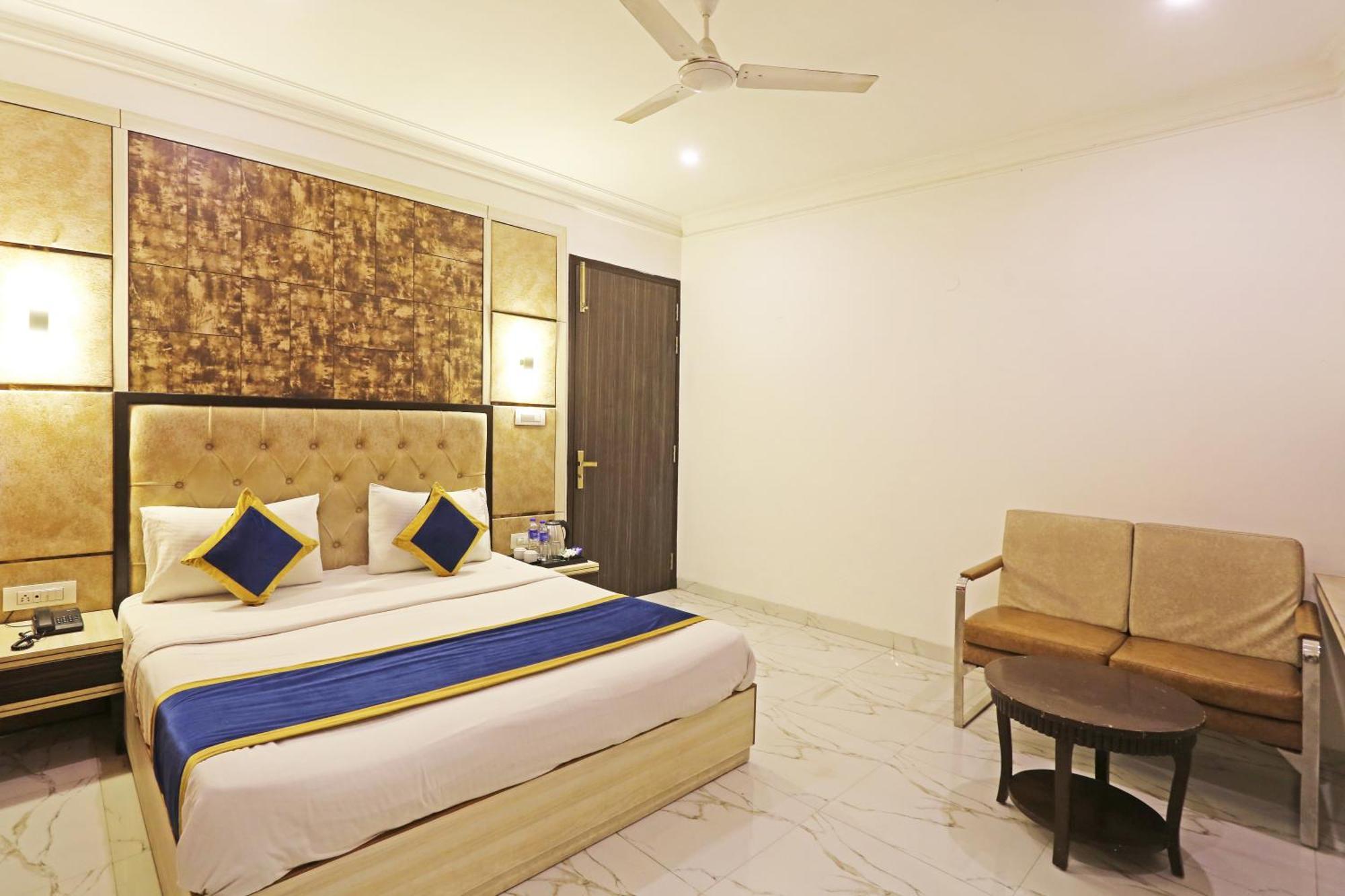 Shyam International - Near Terminal 3 Delhi Airport With - Free Airport Pickup And Drop 3*