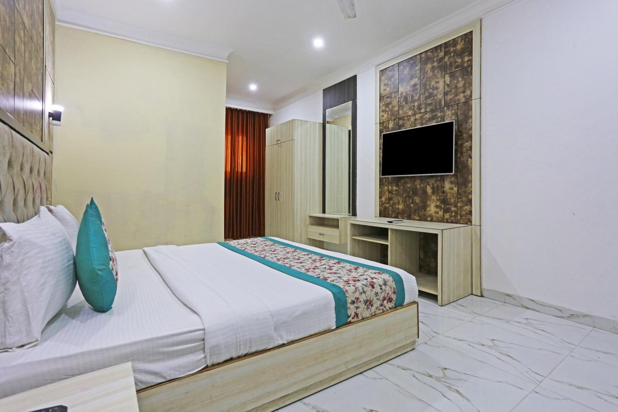 Hotel Shyam International - Near Terminal 3 Delhi Airport With - Free Airport Pickup And Drop