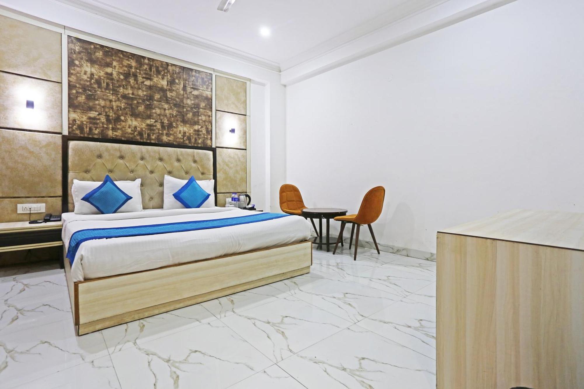 Shyam International - Near Terminal 3 Delhi Airport With - Free Airport Pickup And Drop 3* New Delhi