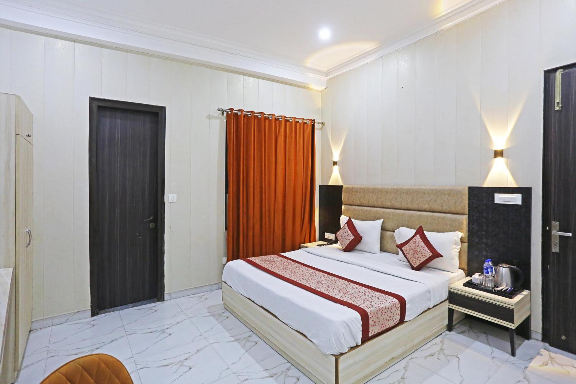Shyam International - Near Terminal 3 Delhi Airport With - Free Airport Pickup And Drop New Delhi