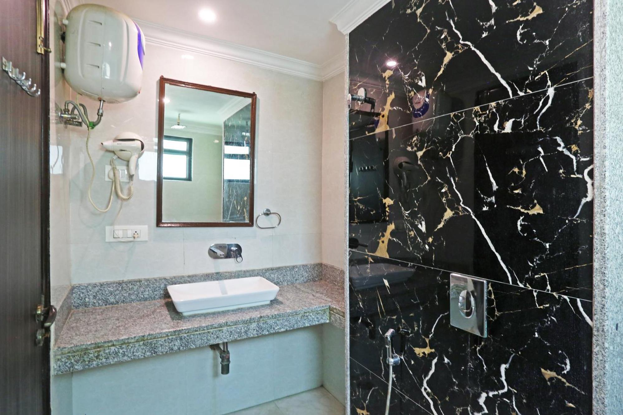 Shyam International - Near Terminal 3 Delhi Airport With - Free Airport Pickup And Drop New Delhi