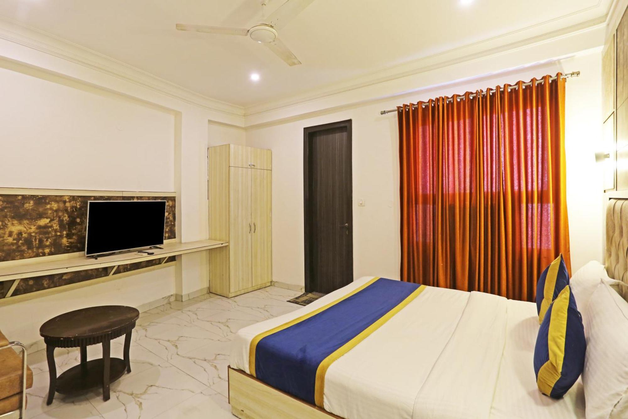 Hotel Shyam International - Near Terminal 3 Delhi Airport With - Free Airport Pickup And Drop 3*