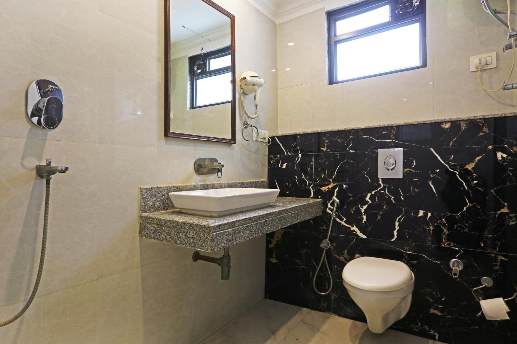 Hotel Shyam International - Near Terminal 3 Delhi Airport With - Free Airport Pickup And Drop New Delhi