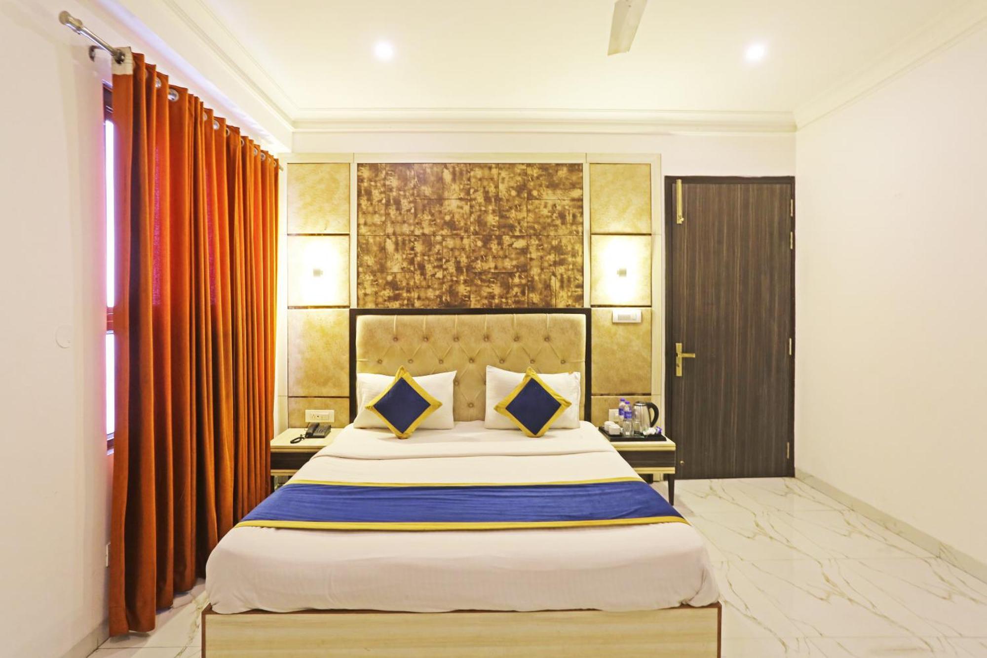 Shyam International - Near Terminal 3 Delhi Airport With - Free Airport Pickup And Drop 3* New Delhi
