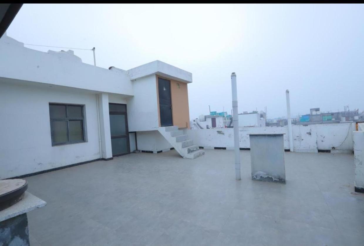Shyam International - Near Terminal 3 Delhi Airport With - Free Airport Pickup And Drop Hotel 3*