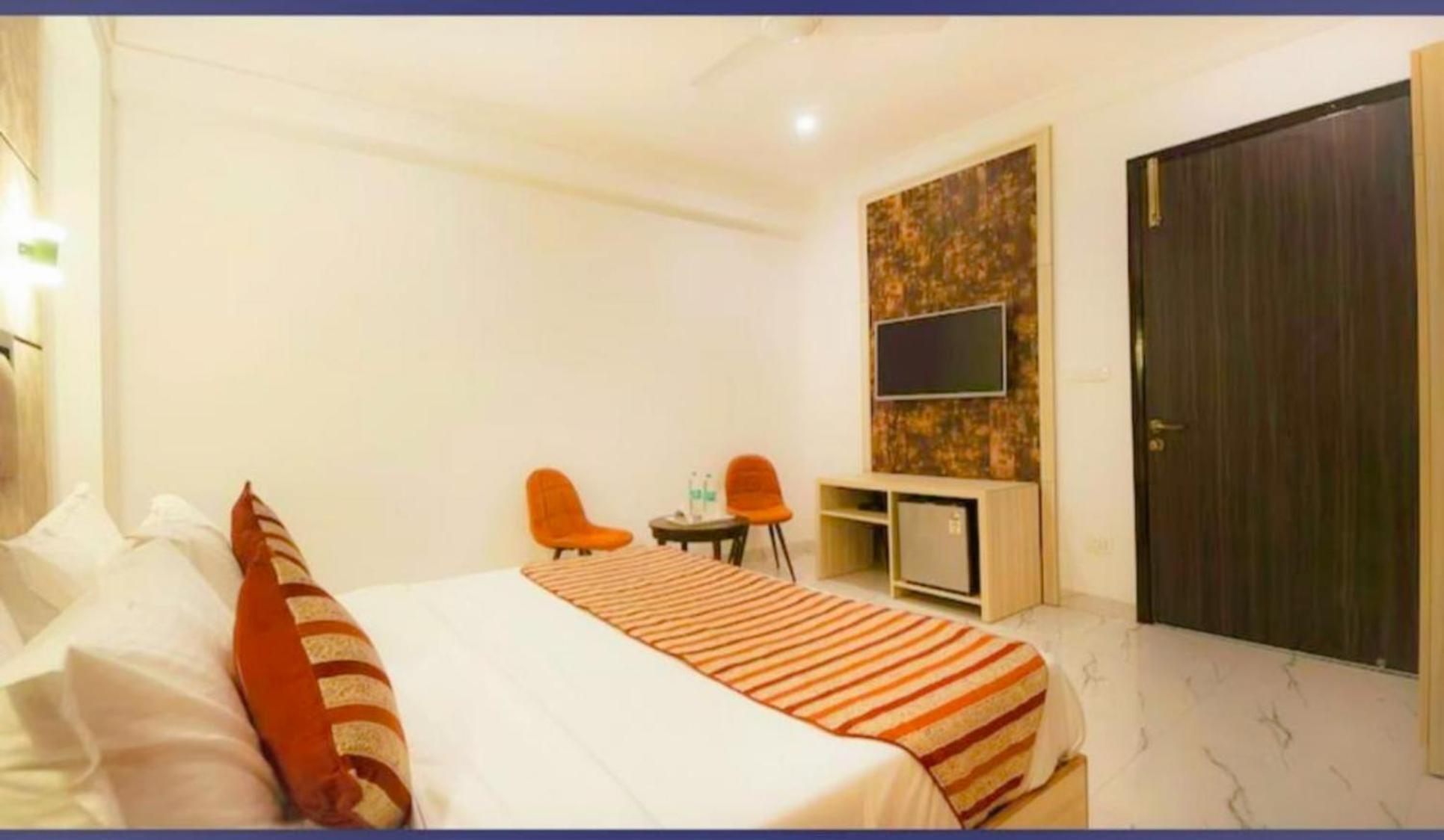 Shyam International - Near Terminal 3 Delhi Airport With - Free Airport Pickup And Drop 3* New Delhi