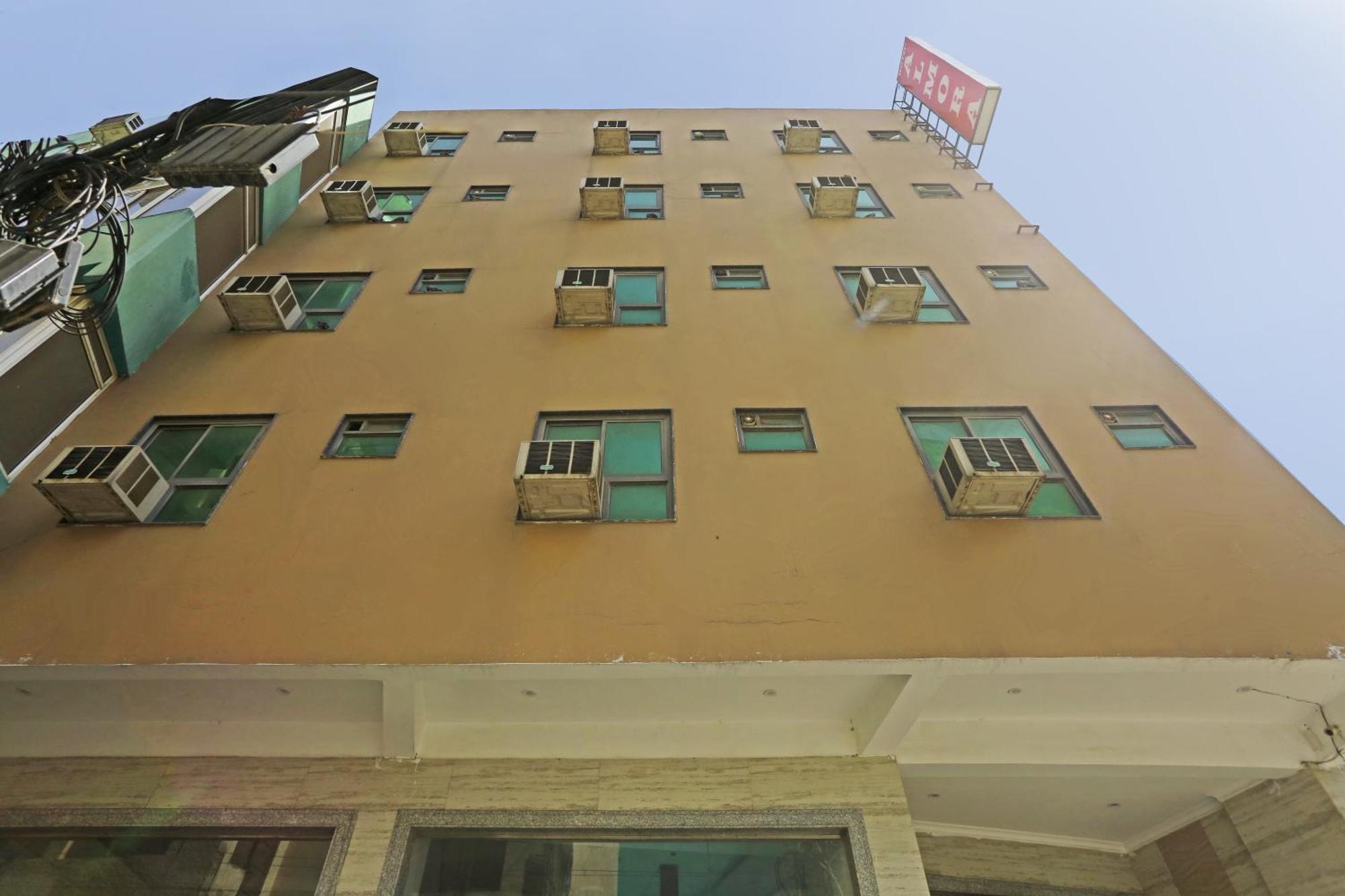 Hotel Shyam International - Near Terminal 3 Delhi Airport With - Free Airport Pickup And Drop 3*
